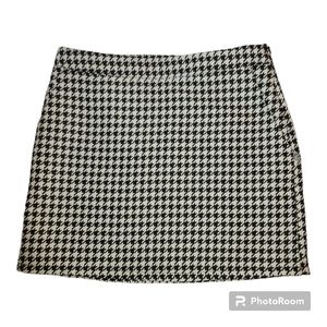 Forever 21 Houndstooth Mini-Skirt - Size Small